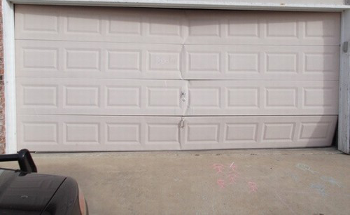 Garage Door Before Repair img